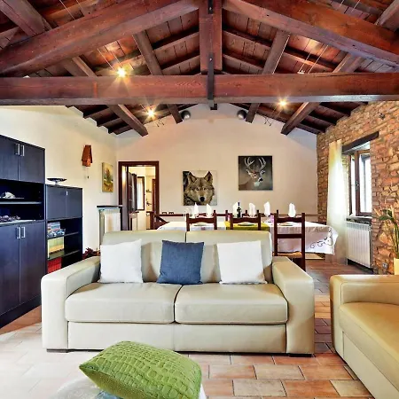 Inviting In With Pool Casa vacanze