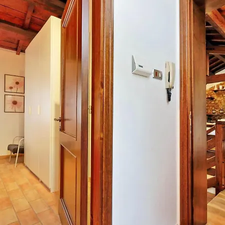 Casa vacanze Inviting In With Pool *