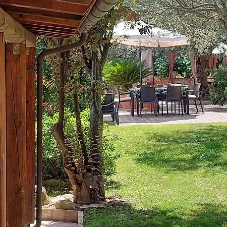 Inviting In With Pool * San Severino Marche