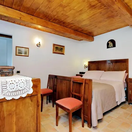 Inviting In With Pool San Severino Marche